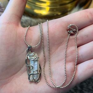 18k white gold plated leaf wrapped pearl pendant necklace